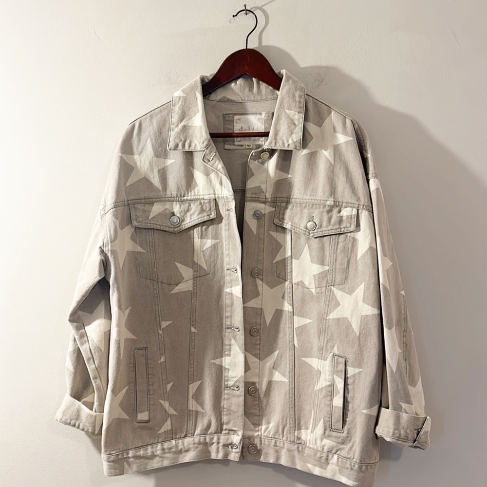 Altar’d State Stone White Oversized STAR jean denim jacket women size Medium - Picture 2 of 7